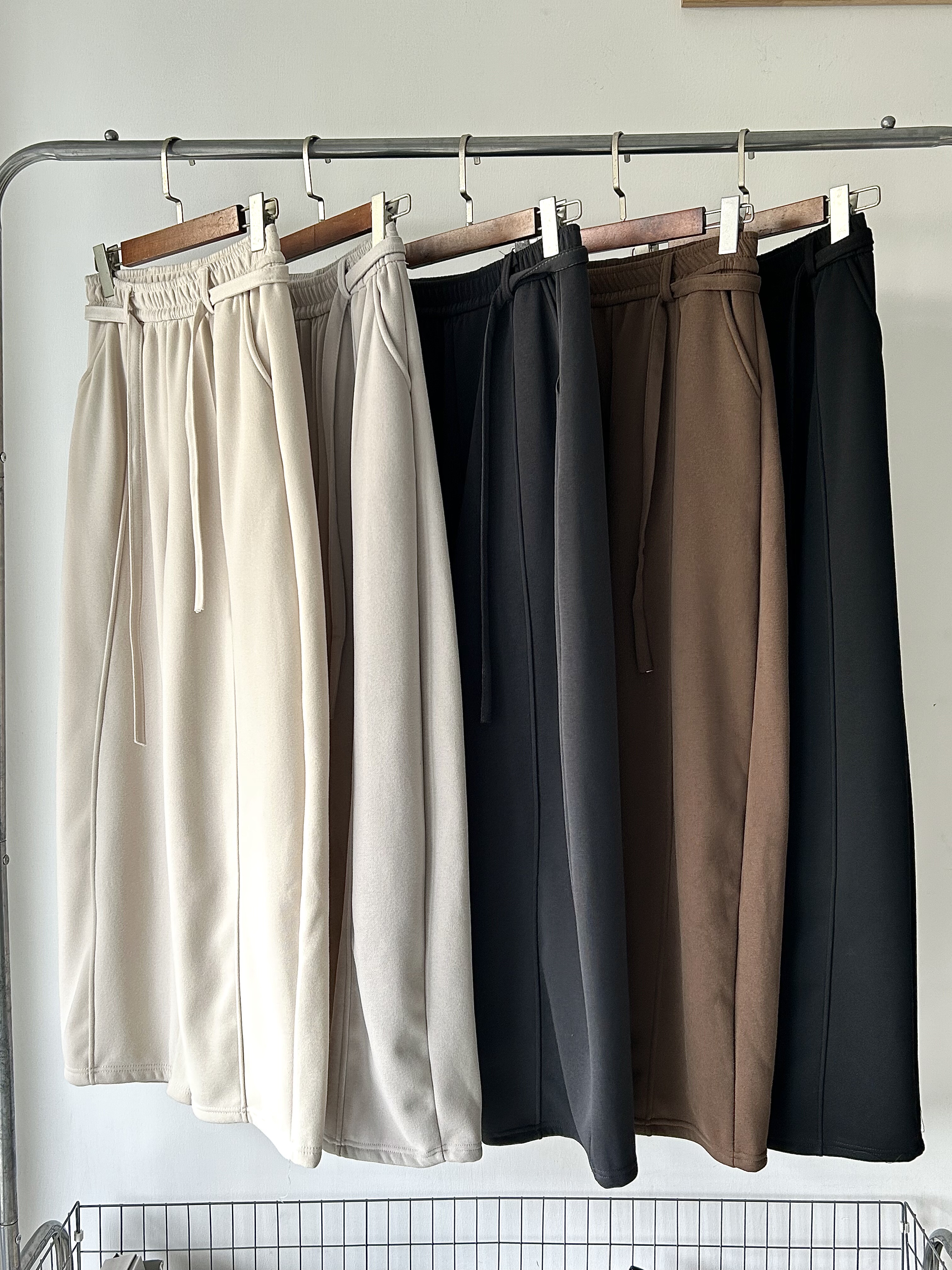 捡漏加绒加厚摇粒绒休闲裤 女秋冬高级感阔腿松紧腰香蕉裤保暖