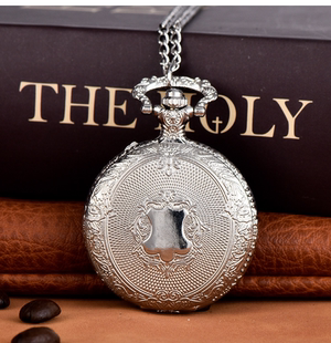 大号石英表翻盖盾牌图案怀表银色项链挂表