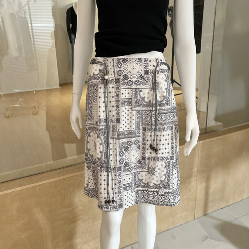 民族风印花半身裙中款配腰带轻盈