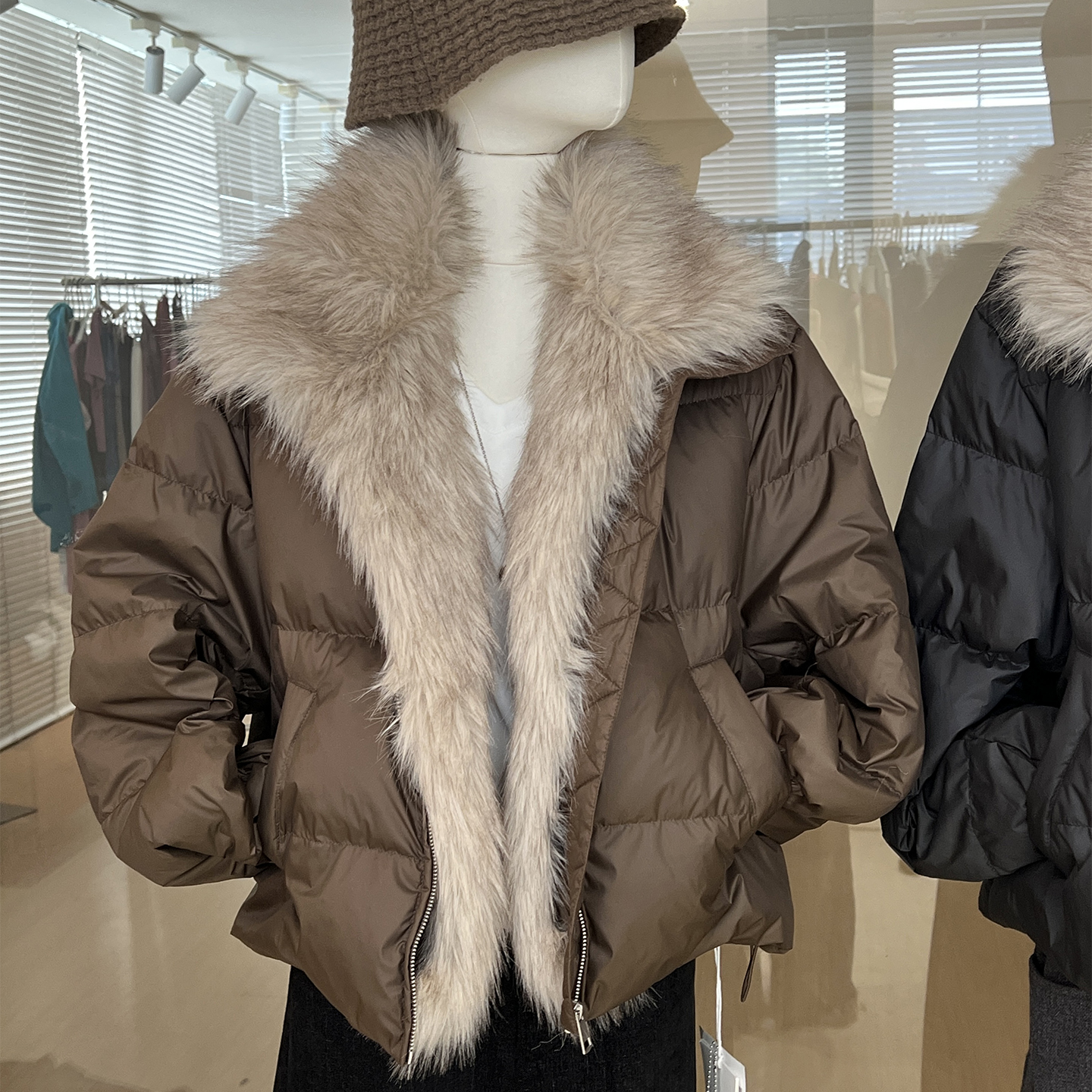 可拆卸毛领翻领羽绒外套90白鸭绒