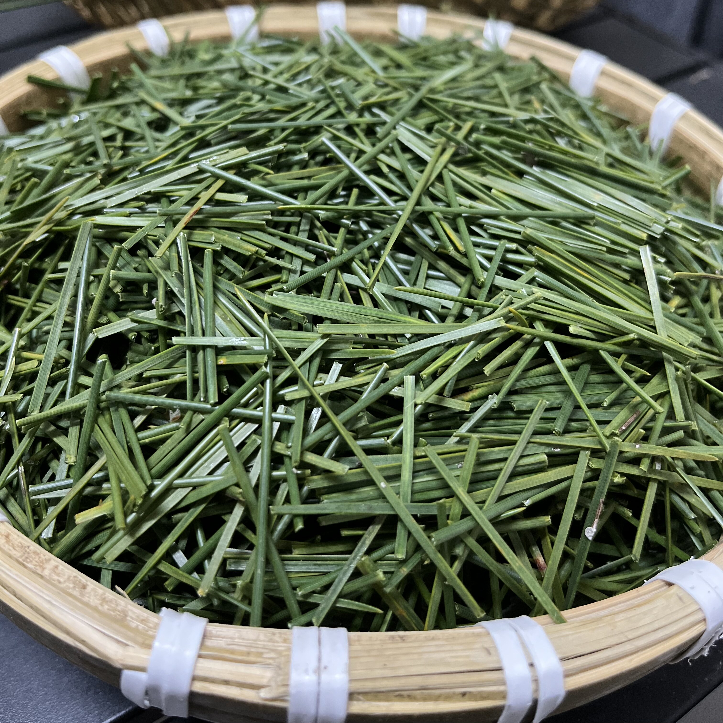 松针|新鲜松针野生马尾松针湿地松针现摘发货泡茶蒸笼垫松针摆盘