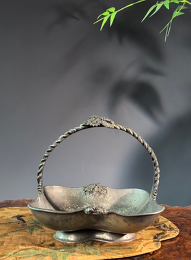 日本回流锡制雕花方形果盘