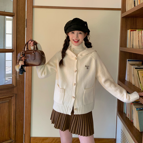 学院风针织衫女秋冬白色显白开衫