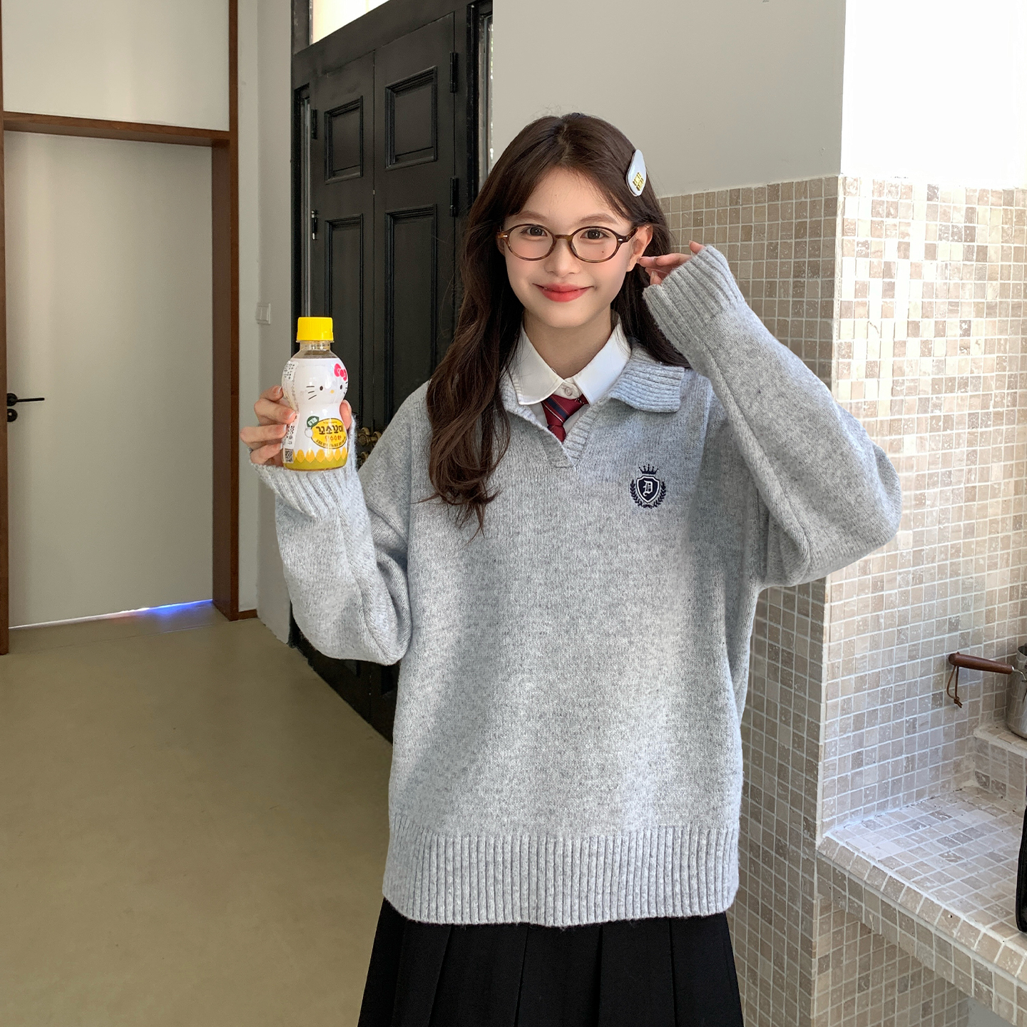 日系学院风刺绣翻领针织衫