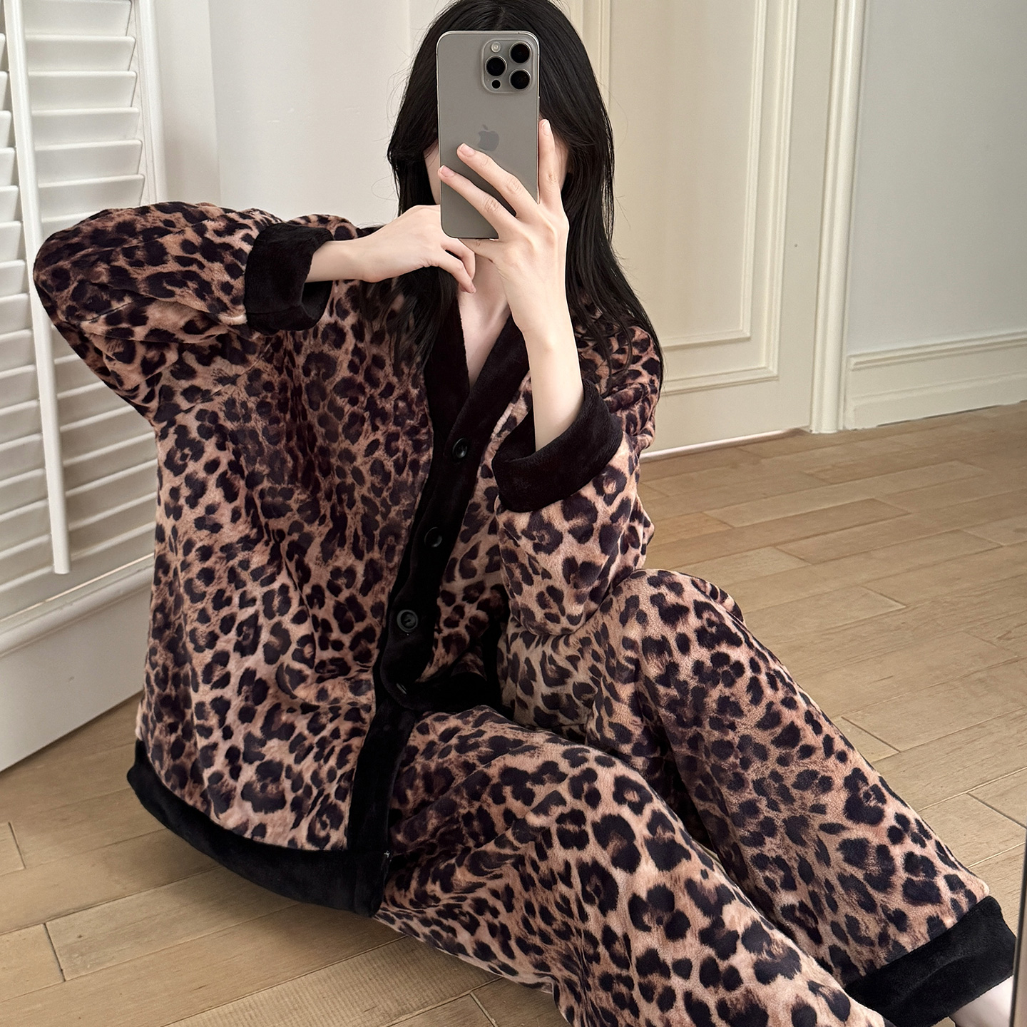 法兰绒睡衣女秋冬季加厚保暖宽松豹纹衫2025新款珊瑚绒冬款家居服