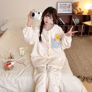 法兰绒睡衣女冬季甜美风小熊波点娃娃领开衫薄款保暖家居服套装