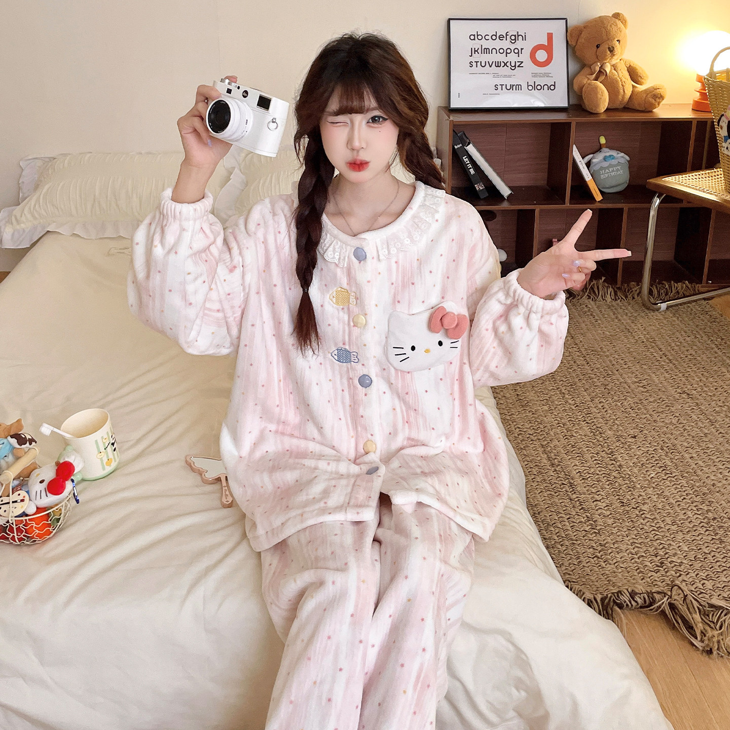 甜美少女风卡通猫咪法兰绒睡衣女冬季珊瑚绒加厚保暖家居服套装