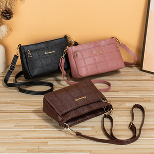 女士包2024新款ladies bags时尚休闲压花字斜挎小方包复古妈妈包