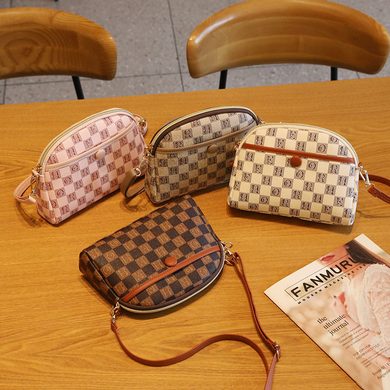 字母印花贝壳包bag2023秋季新款包包女时尚百搭ins女士单肩斜挎包,箱包皮具/热销女包/男包,通用款女包,淘宝优惠券,粉丝福利购,淘宝优惠卷