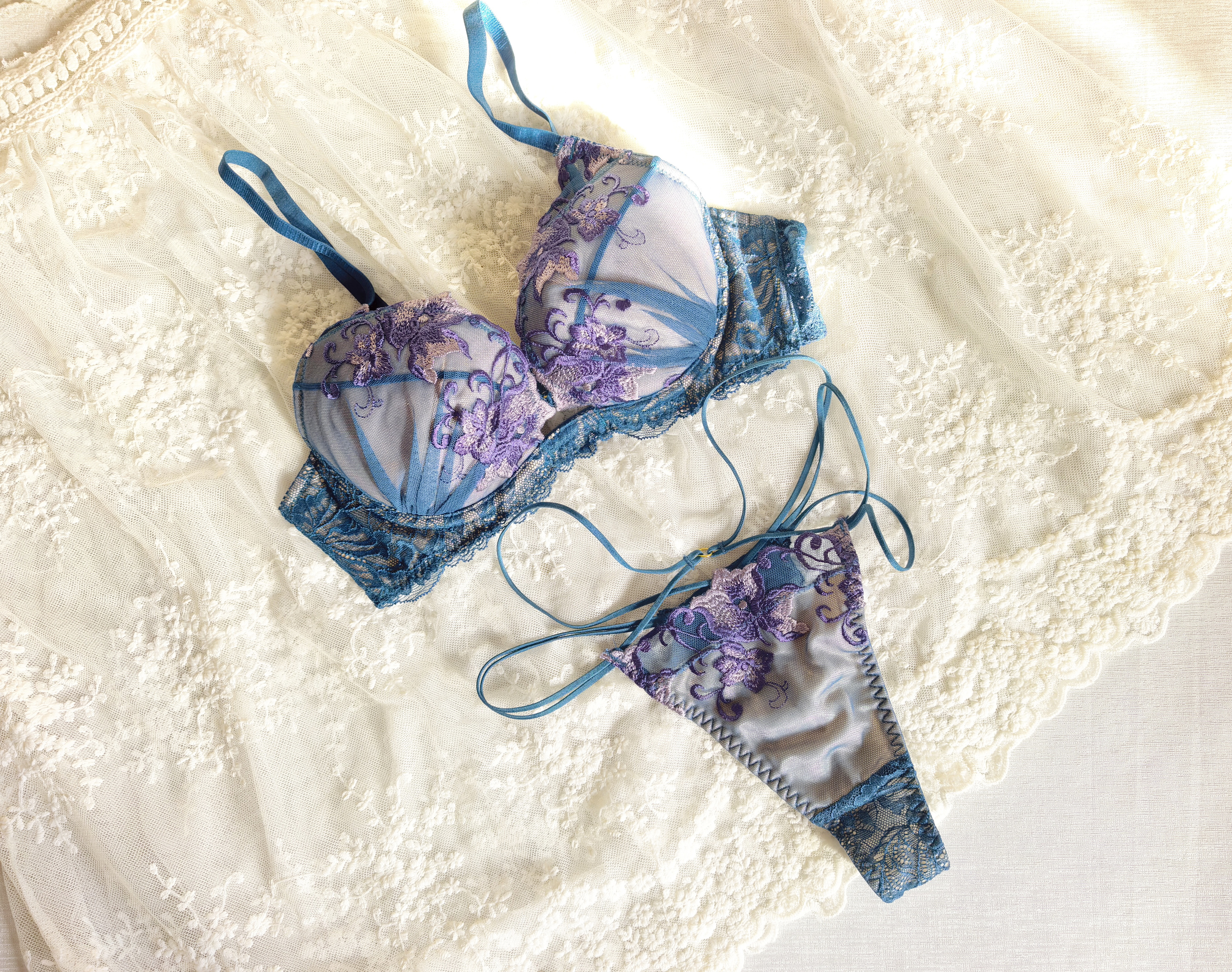 70C断码清仓特价日单纯原样品刺绣配T裤丁字裤性感粉文胸套装70C