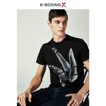 【专柜新品】劲霸2018春季主题元素贴布绣花印花短袖棉T|FTCA1374