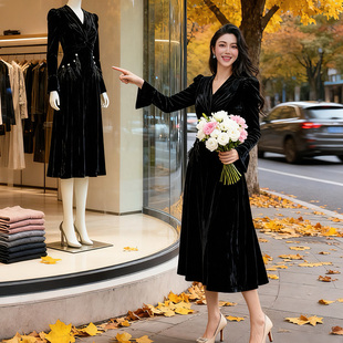 法式复古千金风遮肉冬季连衣裙名媛气质赫本女装高级感掐腰长裙子