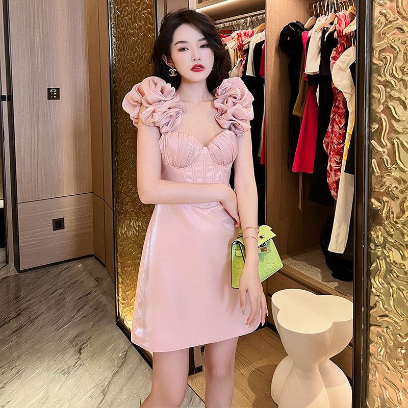 高级感别致甜辣风炸街聚会小礼服裙夏设计感气质修身小个子连衣裙