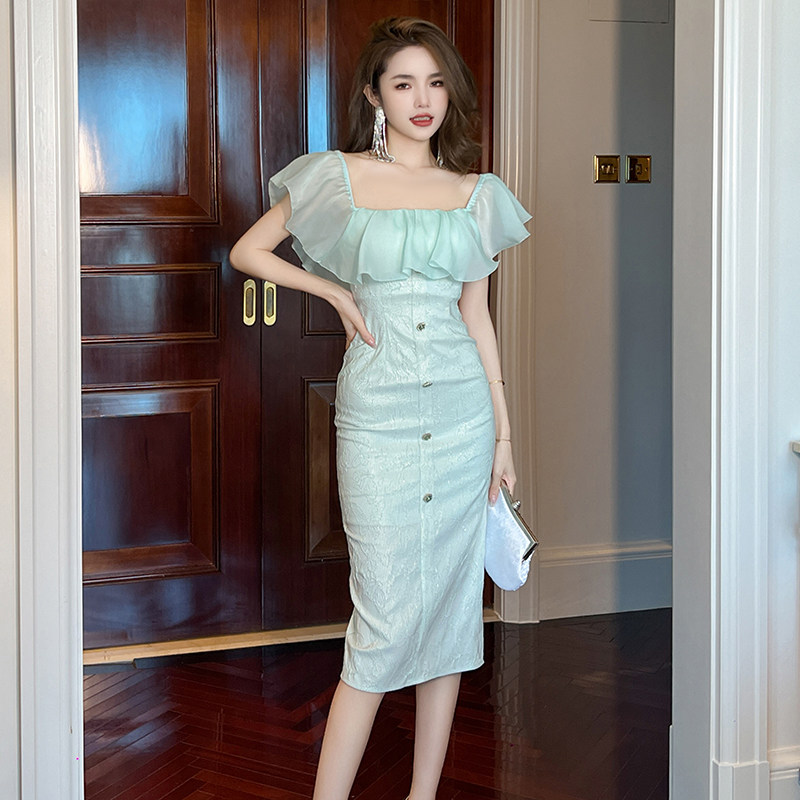 甜美小清新抹胸一字肩连衣裙女性感轻奢御姐风露背修身气质包臀裙