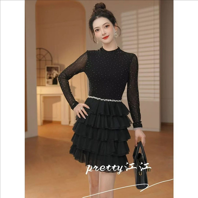 名媛气质赫本风碎钻蛋糕裙短款欧洲站高定显瘦超好看黑色连衣裙女,女装/女士精品,连衣裙,淘宝优惠券,粉丝福利购,淘宝优惠卷