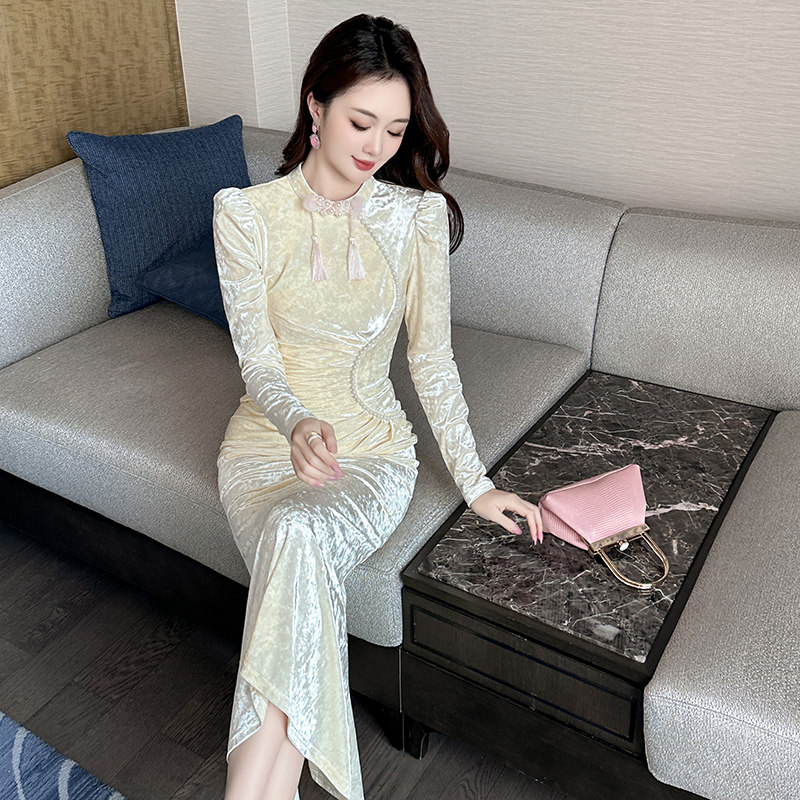 国风女装新中式改良旗袍连衣裙年会穿搭千金风名媛气质丝绒鱼尾裙