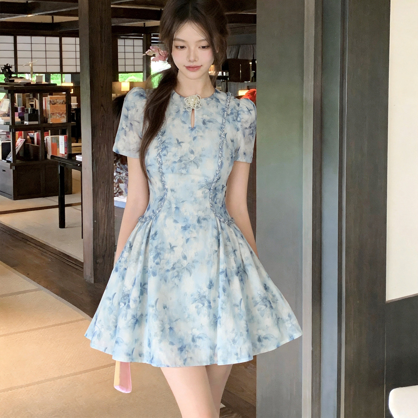 碎花a字连衣裙小个子女装