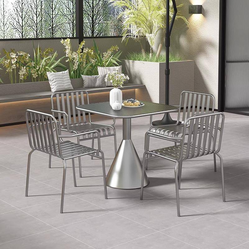 户外桌椅奶茶店庭院露天花园防腐木桌椅别墅室外阳台休闲一桌四椅