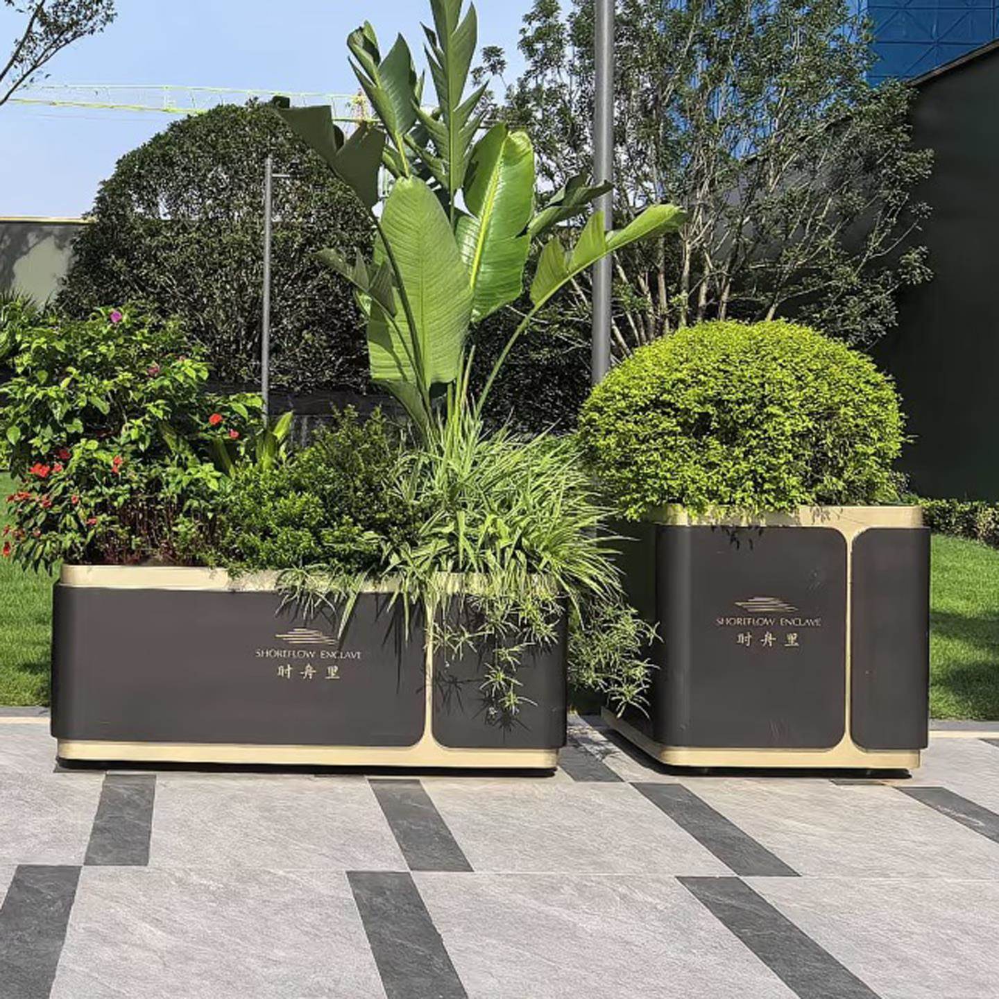 户外地产软装不锈钢花箱定制室外铁艺花盆庭院露台围栏金属花槽