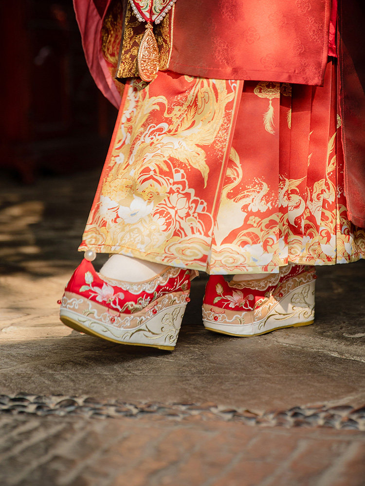 XIUHE WEDDING SHOES WOMENS CHINESE ANCIENT STYLE WEDDING SHOES WEDGE HEEL 10CM INCREASE STRAP IMPROVEMENT TANG STYLE WARPED HEAD EMBROIDERY HANFU SHOES