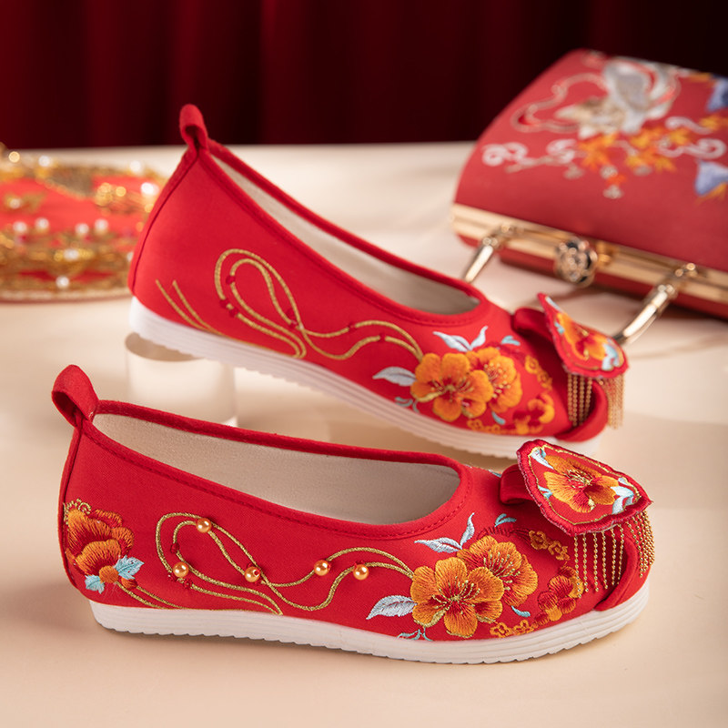 2022 NEW CHINESE XIUHE WEDDING SHOES WOMENS AUTUMN HEAD FLAT BOTTOM BRIDAL RED TASSEL ANCIENT STYLE SONG EMBROIDERY SHOES