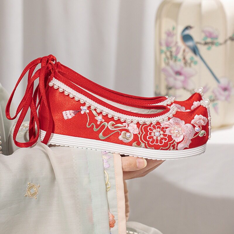 2022 NEW XIUHE WEDDING SHOES ARE NOT TIRED THE FEET ARE HEIGHTENED EMBROIDERED LACE-UPS RED ANTIQUE PEARL TASSEL EMBROIDERED SHOES