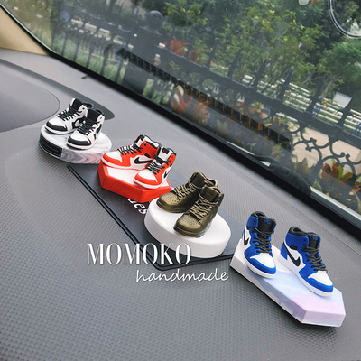 momoko石膏球鞋车载香薰礼物摆件