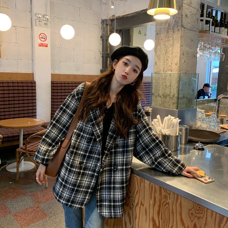 Retro woolen coat women's autumn winter mid length 2020 new Korean loose plaid coat