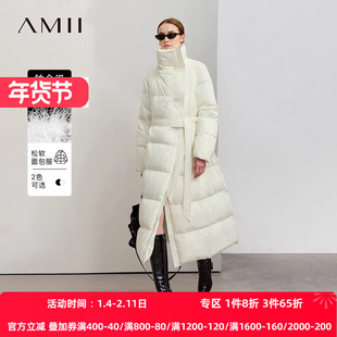 Amii2025冬新款通勤翻领磁扣配腰带羽绒服女面包服宽松长款上衣