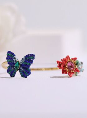 梦幻花园系列蓝色蝴蝶红色花朵