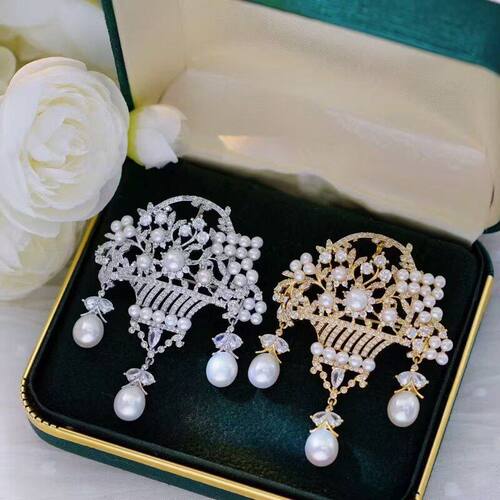 宫廷风小红书网复古珍珠天然胸花