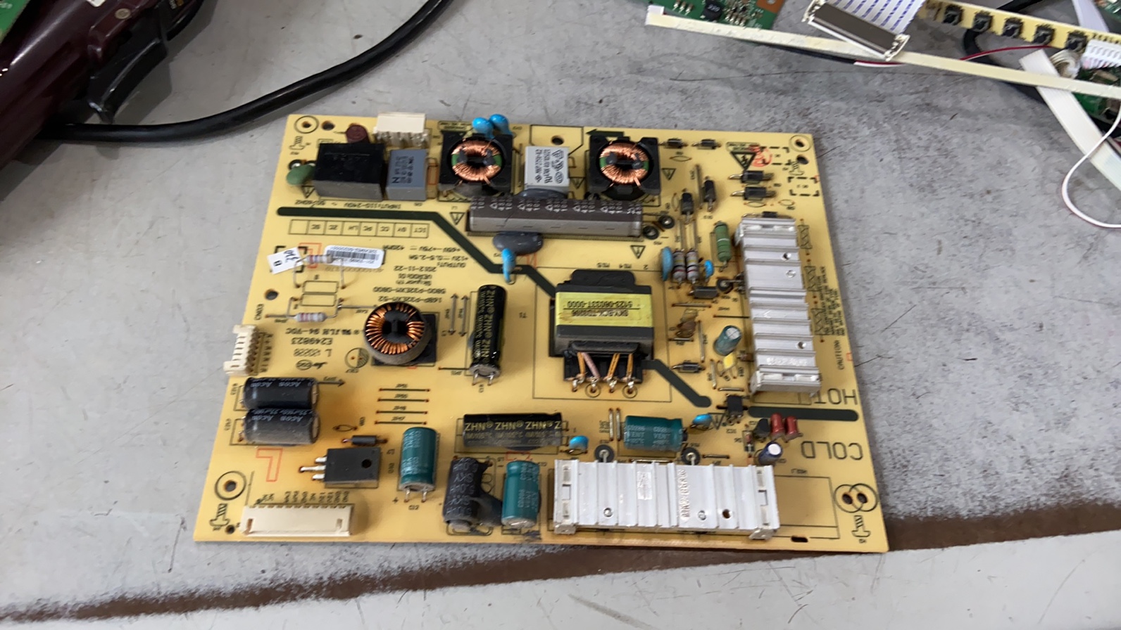 原装创维32E301C电源板168P-P32EXM-52 5800-P32EXM-0800实物图