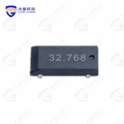 YP32K76800S002《32.768KHZ PLASTIC 20PPM 6PF SMD8》
