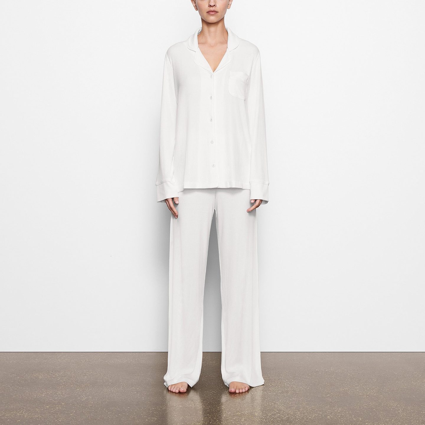 柔软弹力白色睡衣套装