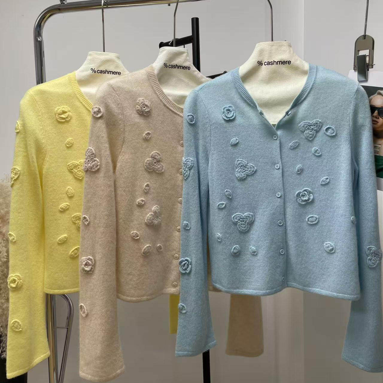 欧洲站2025早秋季新款欧货女圆领花朵100山羊绒针织开衫潮