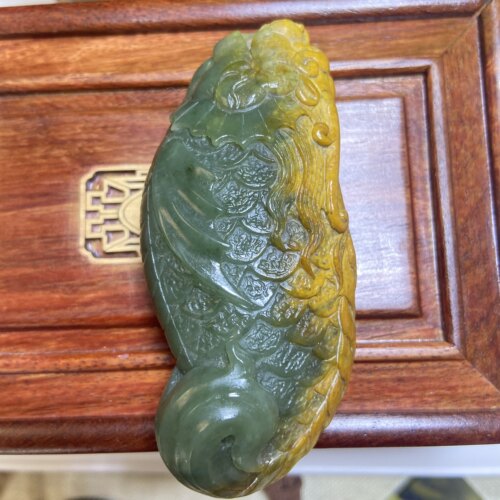 析木河磨天然皮色鱼龙手把件茶宠桌摆大师手工精雕