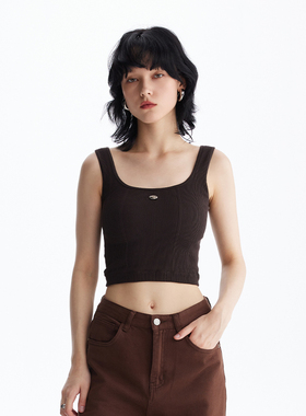 MESTLA简约时髦一体织方领运动背心优雅坑条高弹logo设计感外穿