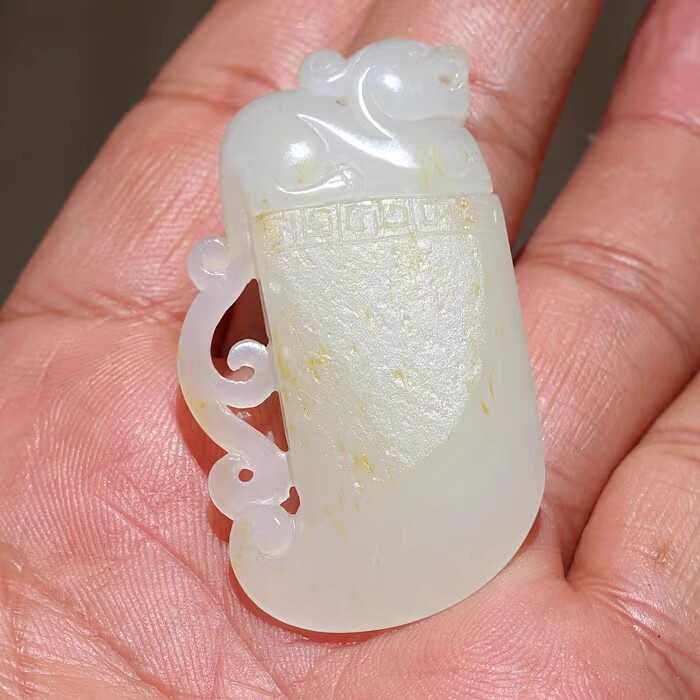 【小胡子玉器】和田玉 籽料 洒金皮 白玉 苏工 府上有龙