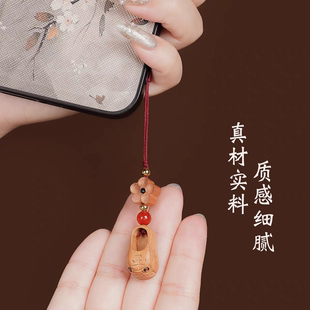 桃木雕汽车钥匙扣招转防保平安男女小孩财通用新年创意礼物虎头鞋