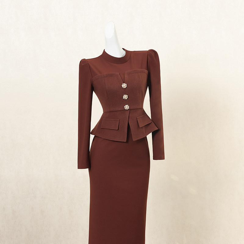 红色复古拼接假两件连衣裙女冬季长裙法式小众设计感高端礼服裙子