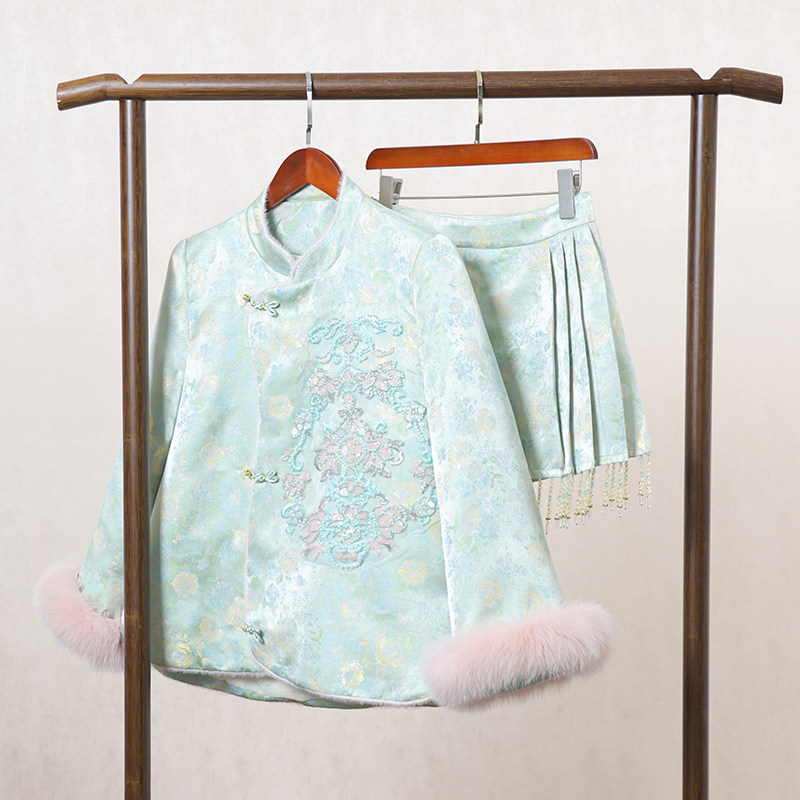 新中式国风羽绒服套装女2025冬季新款暗纹提花刺绣外套裙子两件套