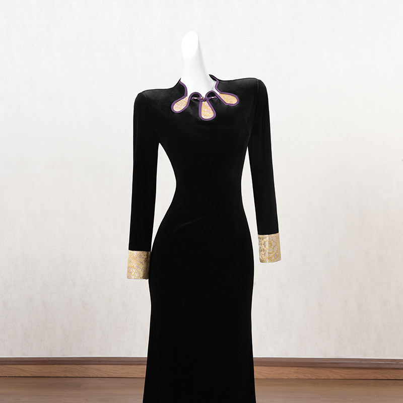 黑色复古丝绒连衣裙女冬季长裙小众设计感御姐风高端宴会礼服裙子