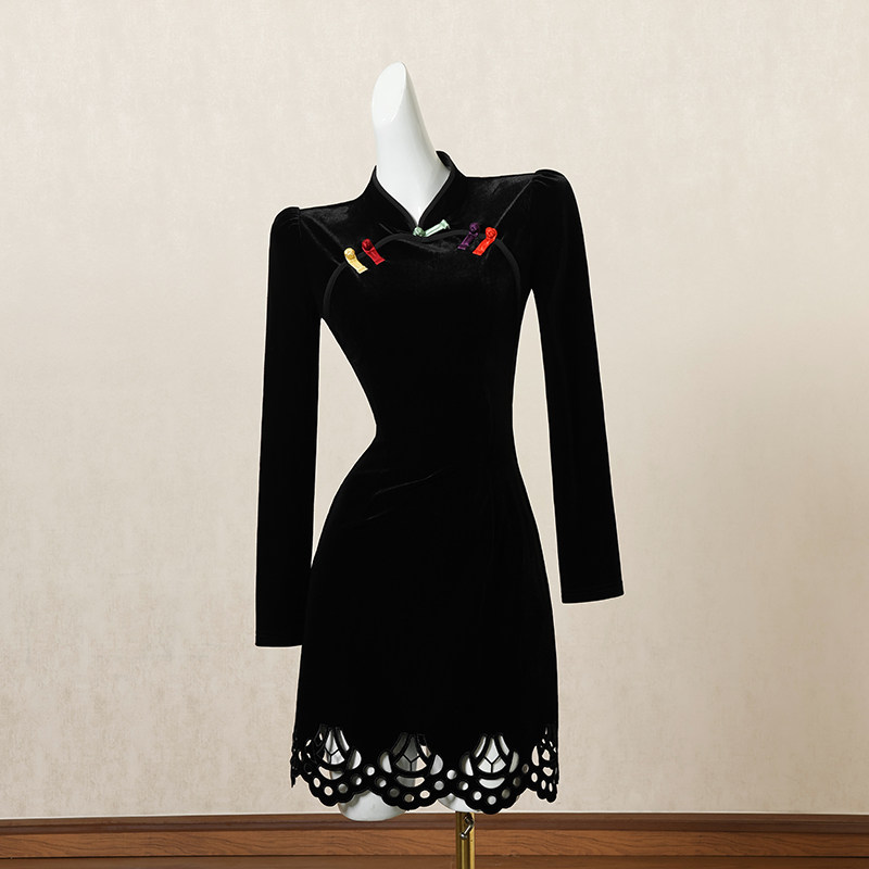 新中式国风改良旗袍连衣裙女秋季短裙复古设计感高端宴会礼服裙子