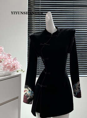 黑色新中式国风套装女春季2024新款法式高级感上衣显瘦短裤两件套