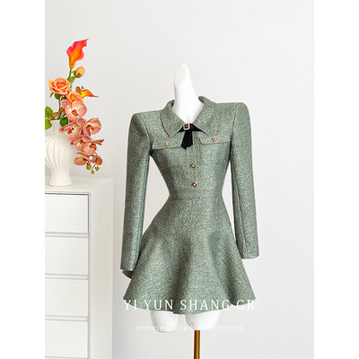绿色复古小香风长袖连衣裙