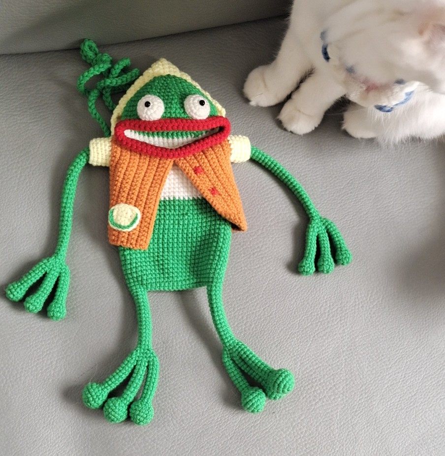 成品香肠嘴手机包手工青蛙编织包包成品包钩针毛线丑萌卡通辣妹包