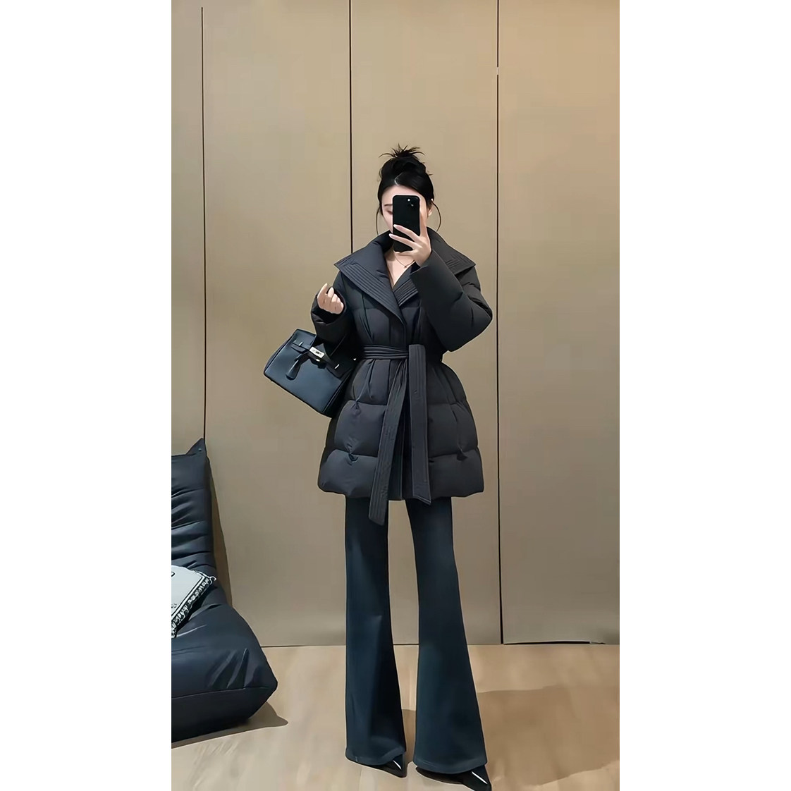 翻领收腰系带中长款羽绒服女