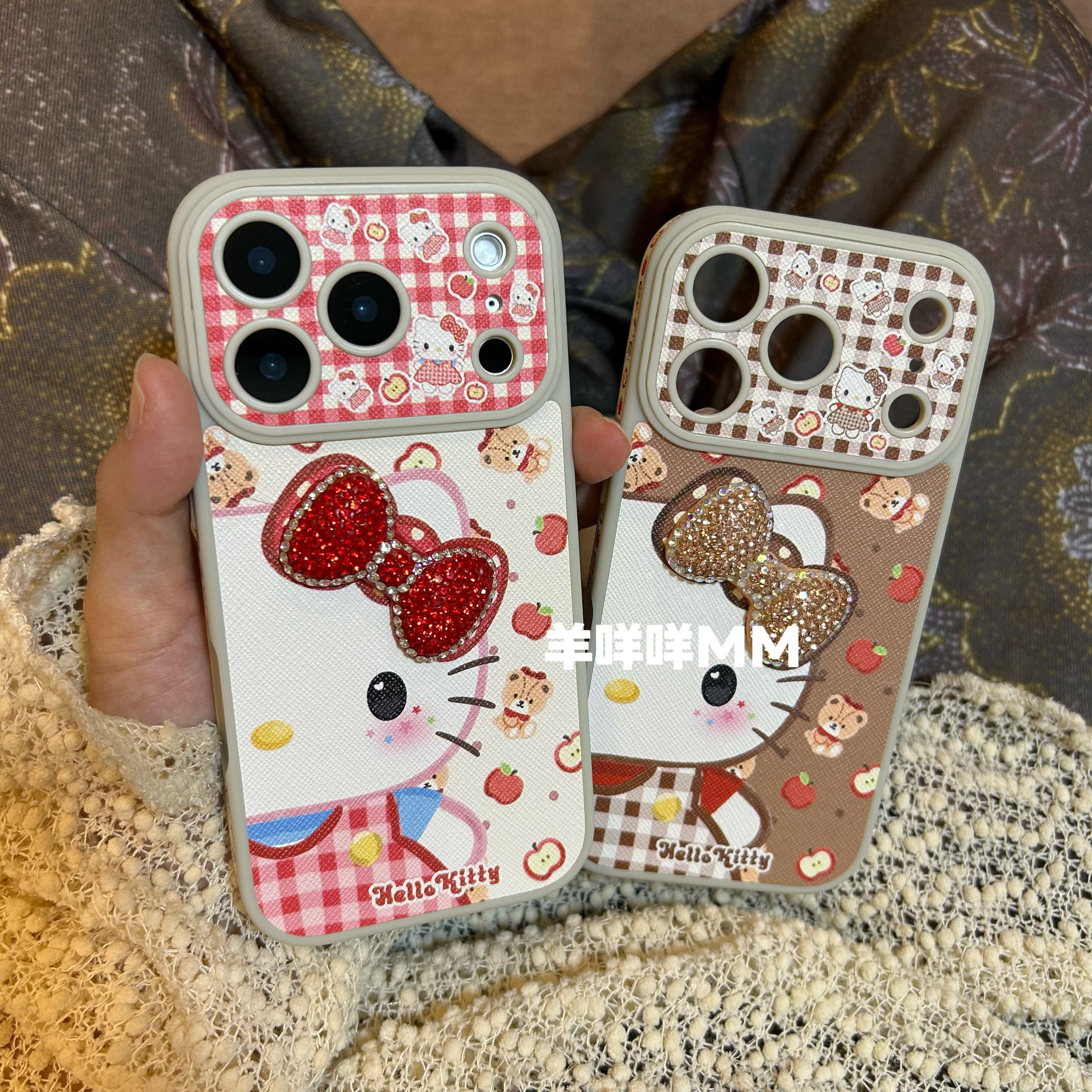 羊咩咩MM韩系侧边卡通大视窗皮纹苹果17ProMax手机壳适用iPhone13/14情侣ins15Pro/16全包保护套