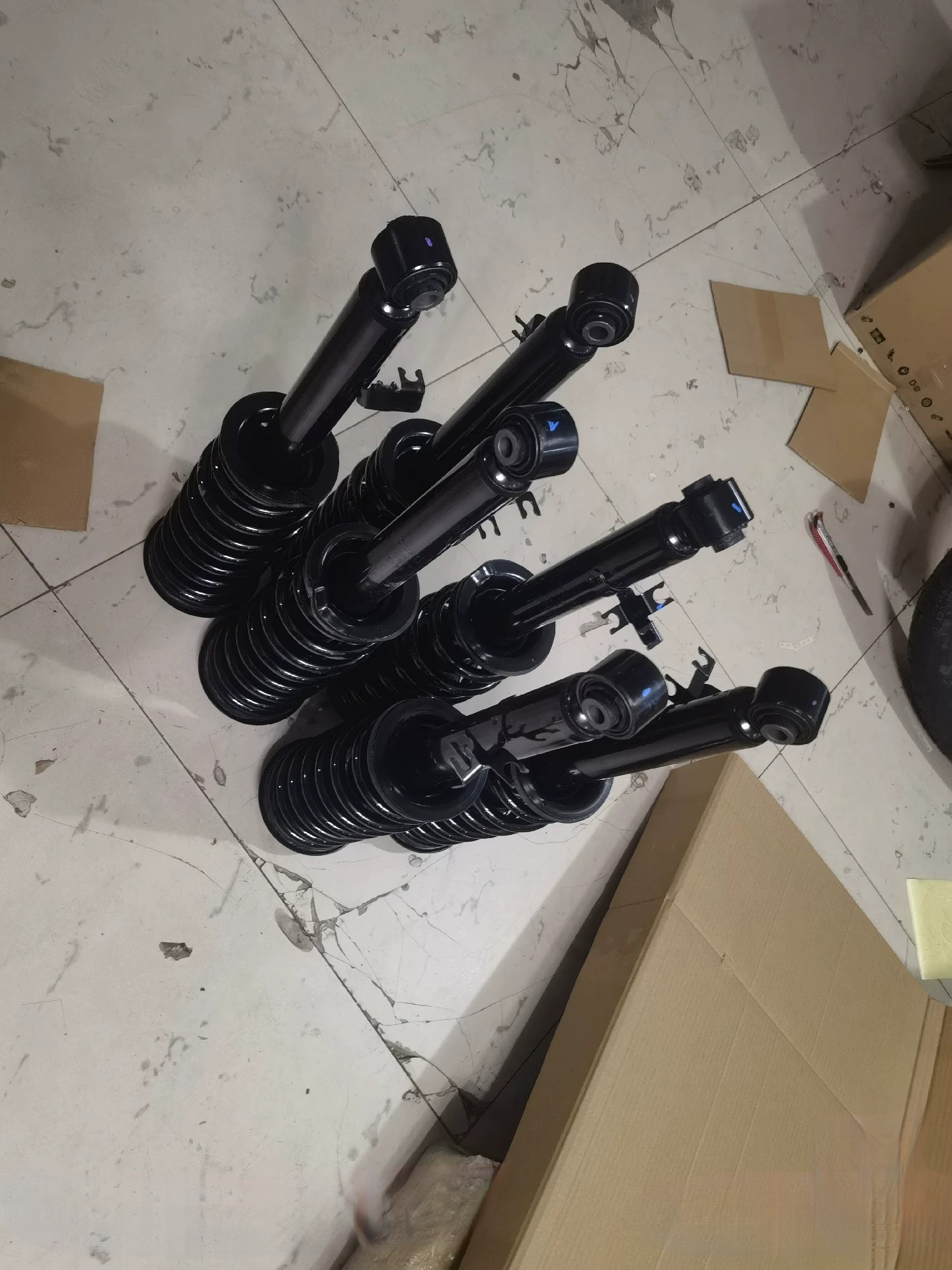 红旗H7前后减震器 总成