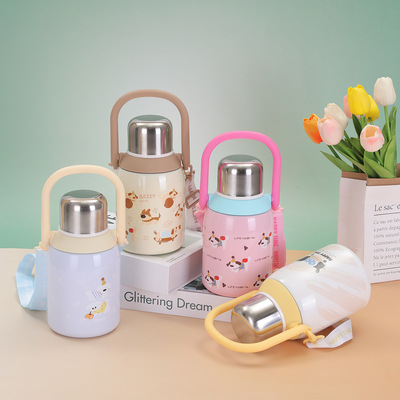 新款双饮儿童保温杯316不锈钢真空带茶漏吸管杯大容量背带吨吨壶